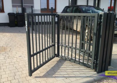 brama posesyjna harmonijkowa