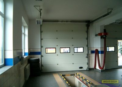 brama segmentowa przemyslowa