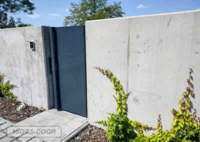 brama przesuwna i furtka pokryta blachą (1)