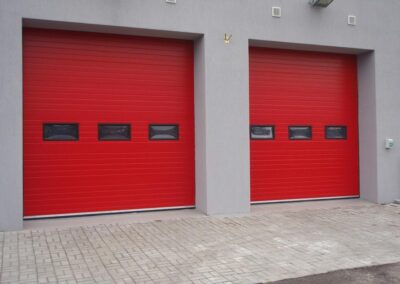 bramy segmentowe czerwone