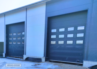 bramy segmentowe przemysłowe z oknami