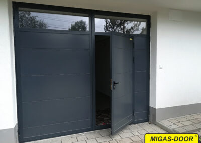 brama dwuskrzydłowa Antracyt z furtką i przeszkleniem